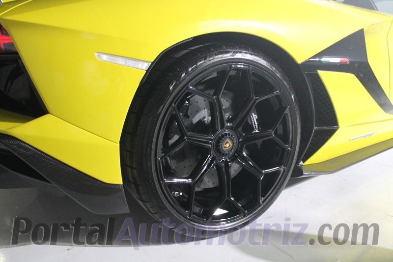 Lamborghini Aventador SVJ.