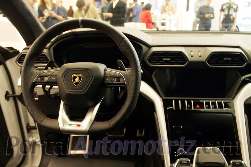 Lamborghini Urus.