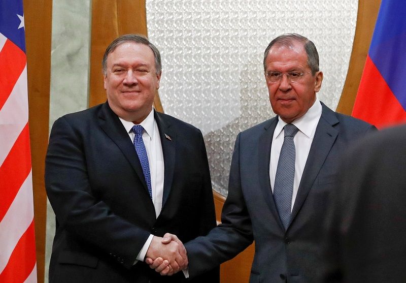 El secretario de Estado estadounidense, Mike Pompeo, se reúne, este martes, con el ministro ruso de Exteriores, Sergei Lavrov, en Sochi (Rusia).
