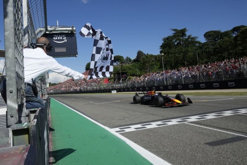 El cuádruple campeón del mundo neerlandés Max Verstappen (Red Bull) Men el circuito de Imola (Italia).EFE/EPA/Luca Bruno 01180525