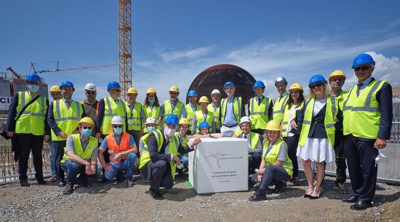 EL CERN coloca la primera piedra del Science Gateway