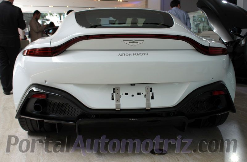 Aston Martin Vantage 2019.