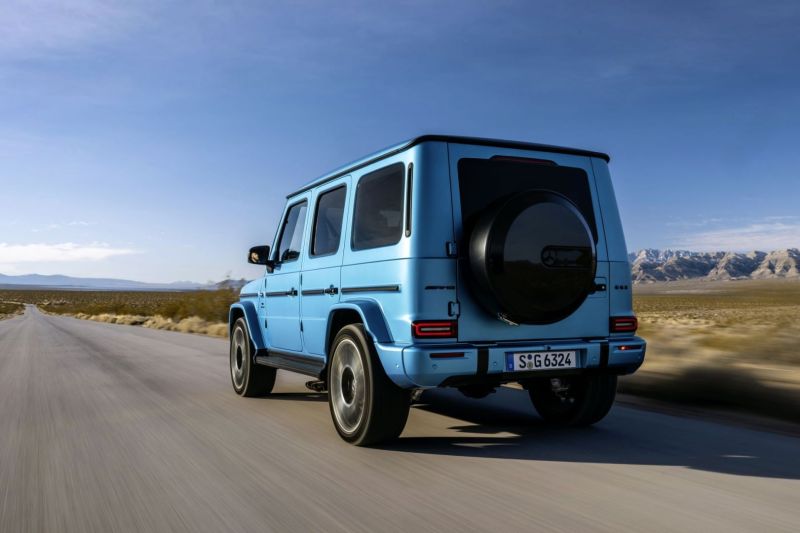 Mercedes-AMG G63 02 270324