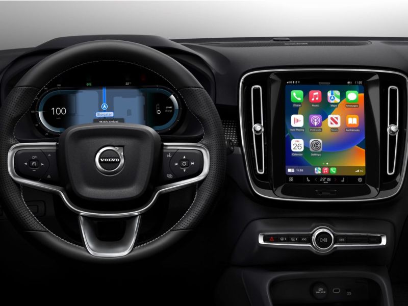 Volvo XC40 Recharge - Navegación en la pantalla del conductor con Apple CarPlay 01 010623