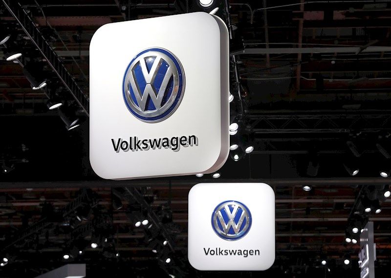 Vista del logo de Volkswagen.