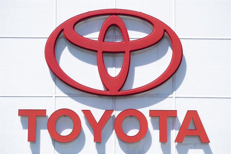 Toyota Logo 01 011123