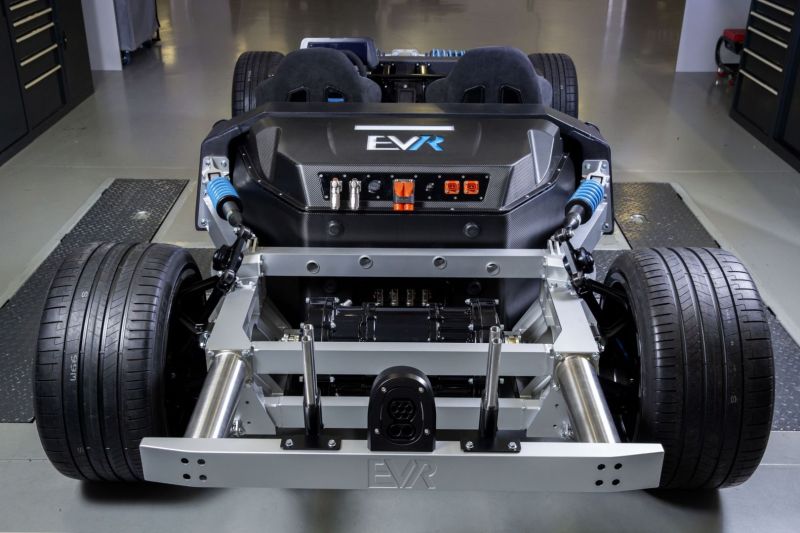 El debut de la arquitectura de un hipercoche eléctrico lidera una serie de innovaciones EV de Williams Advanced Engineering en CENEX LCV 01 070922