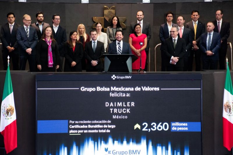 Daimler México emite certificados bursátiles por 2,360 millones de pesos 01 131223