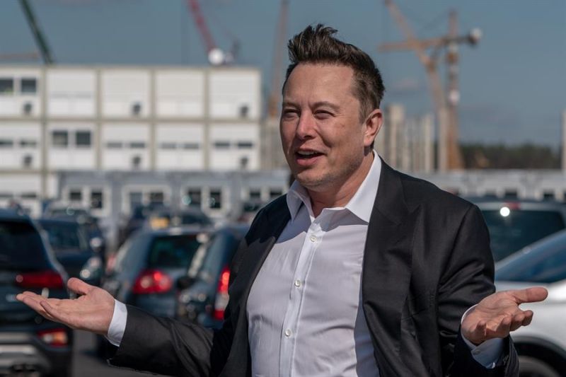 Elon Musk dice que disponía de fondos para sacar a Tesla de bolsa en 2018 01 230123