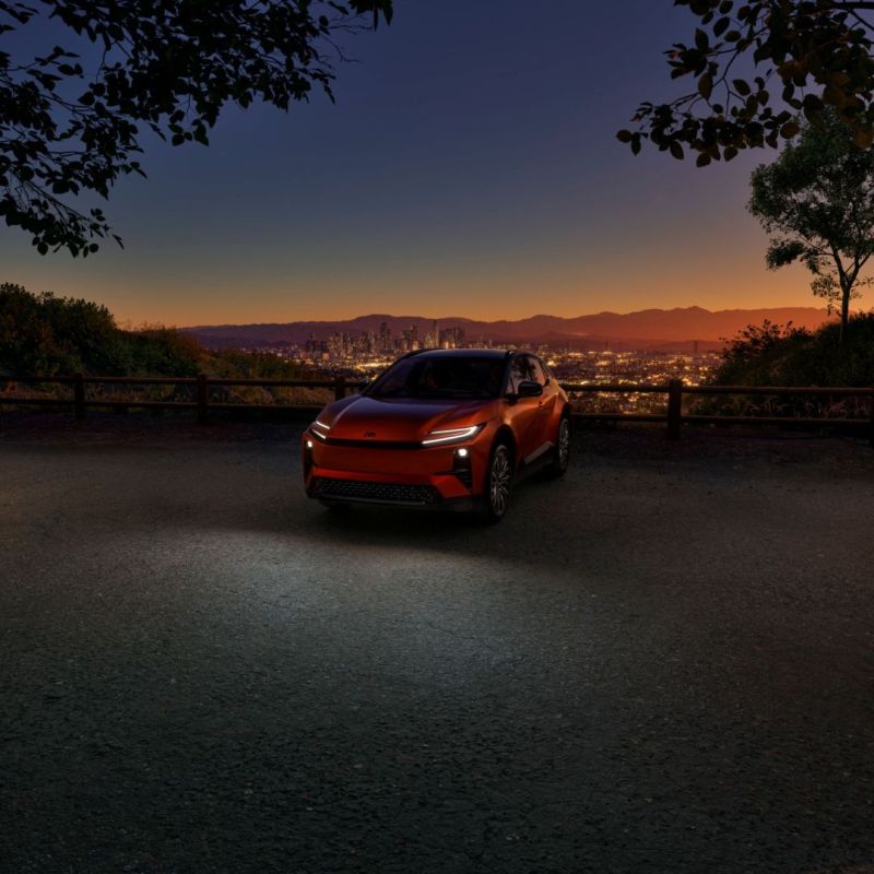 Toyota presenta el elegante y potente vehículo eléctrico de batería C-HR 2026 01150525
