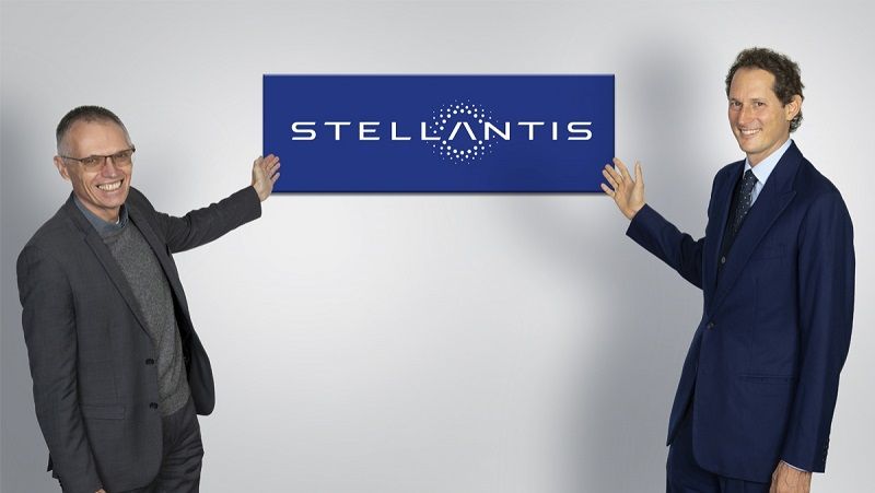 STELLANTIS - JOHN ELKANN Y CARLOS TAVARES
