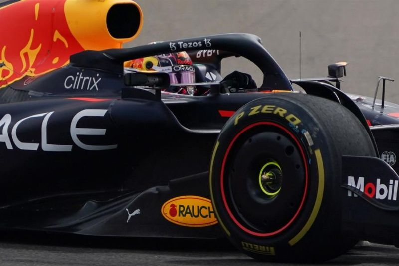 El piloto nerlandés de la escudería Red Bull de Fórmula 1, Max Verstappen, fue registrado este domingo, durante el Gran Premio de Miami, en Miami Gardens (Florida, EE.UU.). 