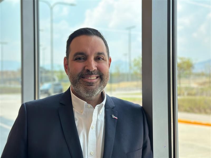Ford Andrés Vielma como Gerente de Desarrollo de Negocios de FBS Mexico Center CX y de Proyectos Estratégicos de Ford México. 01140225