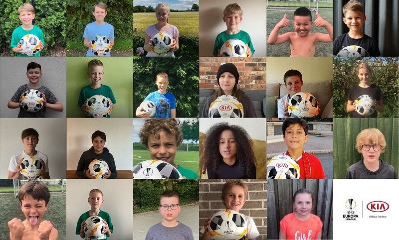 Durante la pandemia de COVID-19, el Tour de trofeos de la UEFA Europa League conducido por KIA continúa su compromiso de donar zapatos de fútbol a jóvenes refugiados sirios en Jordania.