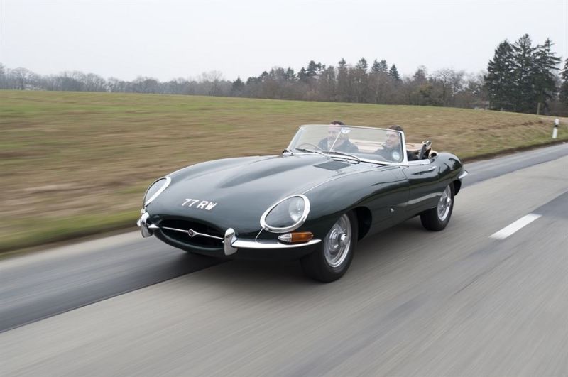  Jaguar celebra el 60 aniversario del emblemático E-Type en el XVIII Salón Retromóvil Madrid