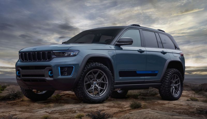 Jeep® Grand Cherokee Trailhawk PHEV Concept 01 080422