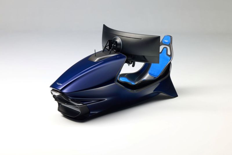 Aston Martin y Curv Racing Simulators presentan el AMR-C01-R 01260325