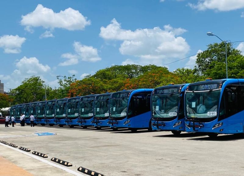 Mercedes-Benz entrega 30 nuevos autobuses;  ahora para el Circuito Plaza Poniente en Mérida 01 140723
