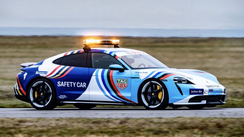 Presentación del Porsche Taycan como nuevo coche de seguridad de la Fórmula E