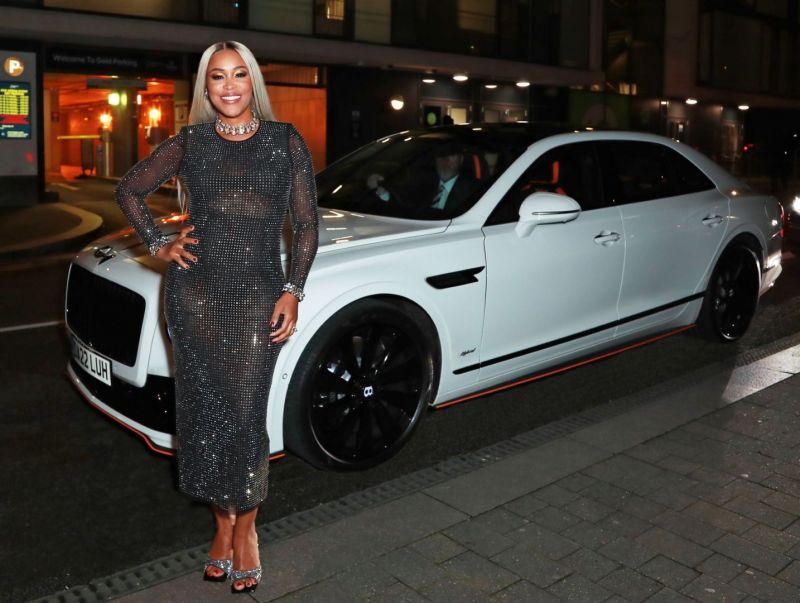 Bentley disfruta de la 'luz de las estrellas' en la 25.ª edición de los MOBO Awards con 18 coches y el apoyo de su red BeUnited 01 011222
