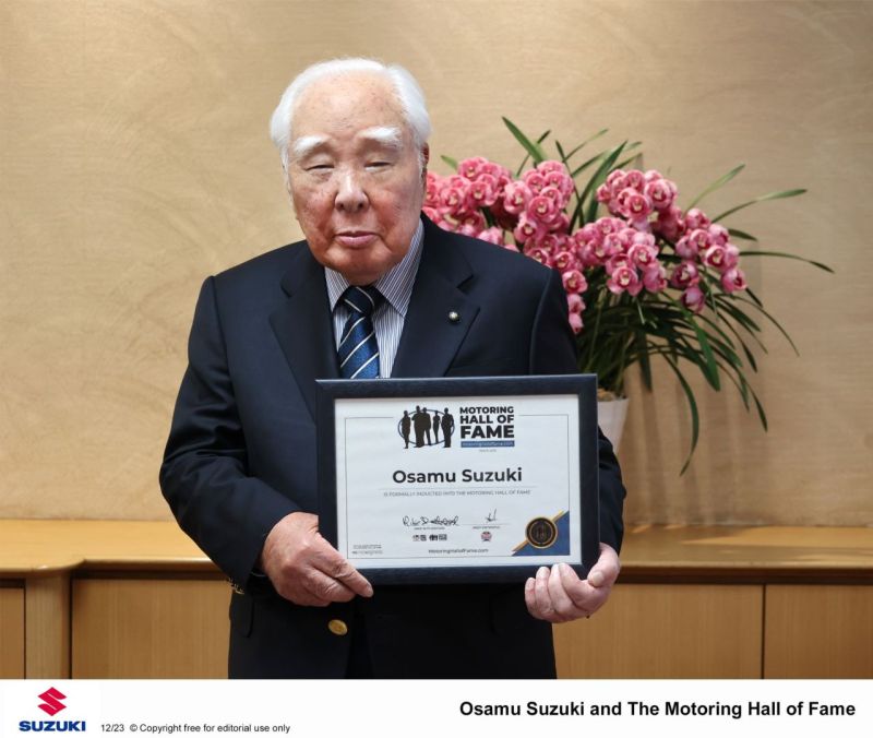 Osamu Suzuki y el Salón de la Fama del Automovilismo 01 201223
