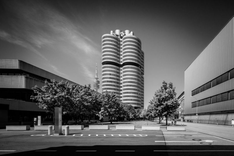 Sede Corporativa de BMW Group en Múnich - icónico edificio “Cuatro Cilindros” 02 220722