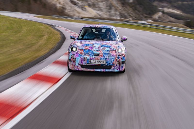El nuevo MINI Cooper Eléctrico 02 030523