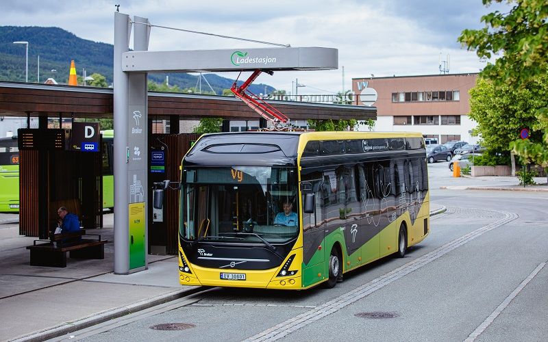 Las ciudades noruegas invierten en el futuro con autobuses eléctricos de Volvo