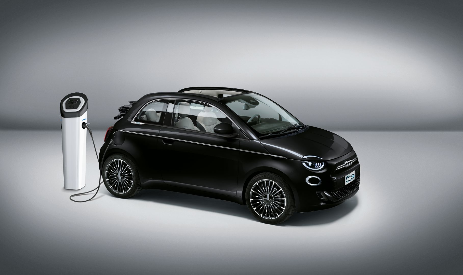 Fiat launches New 500 La Prima by Bocelli with JBL premium sound system at PortalAutomotriz.com