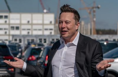 Elon Musk dice que disponía de fondos para sacar a Tesla de bolsa en 2018 01 230123