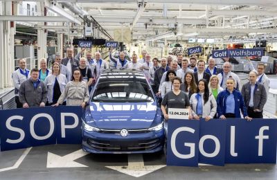 El nuevo Golf sale de la línea de montaje de la planta de Wolfsburgo 01 150424