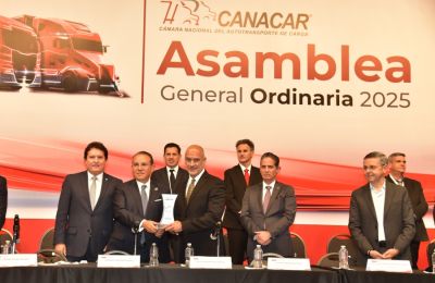 AUTOTRANSPORTE DE CARGA, COLUMNA VERTEBRAL Y MOTOR DE CRECIMIENTO ECONÓMICO: ESTEVA MEDINA  01070325