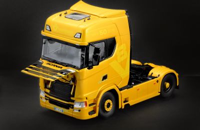 Italeri entrega un peso pesado de camiones en escala 1/24 01 240522